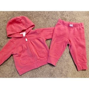 Carter’s baby girl 2pc outfit. Hoodie & joggers